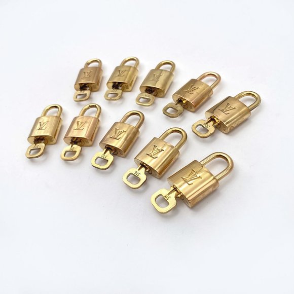 Louis Vuitton - Set of 10 Padlocks with key - Brass Gold - Random numbers - Picture 3 of 10